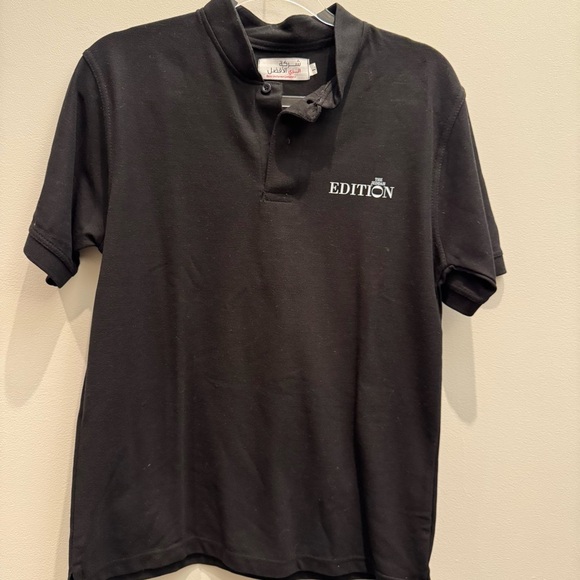 The Jeddah EDITION Hotel Trainer Gym Polo Size L - Picture 2 of 5
